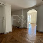Rent 6 bedroom apartment of 200 m² in Lyon