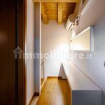 Affitto 4 camera appartamento di 126 m² in Bologna