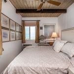 Rent 1 bedroom apartment of 660 m² in Westhampton Beach
