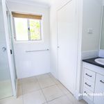 Rent 4 bedroom house of 10120 m² in Macleay Island