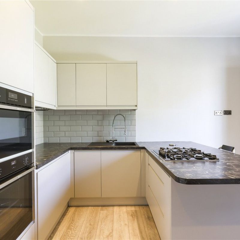 1 bed Flat/Apartment New Instruction Tollington Road, Islington £2,250 PCM Fees Apply Goodmayes