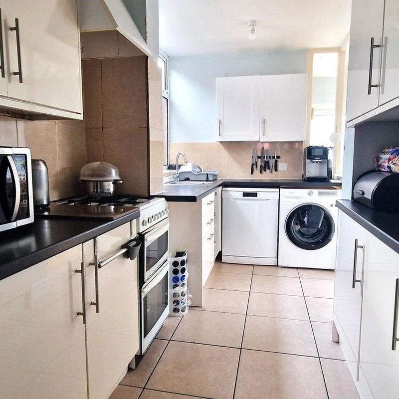 3 bedroom end of terrace house to rent Walthamstow Forest