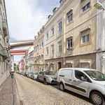 Rent a room of 50 m² in Lisboa