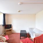 Rent 4 bedroom flat in Newcastle