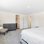 Rent 4 bedroom apartment of 232 m² in Perris