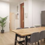 Rent a room of 245 m² in Madrid
