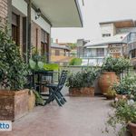 Affitto 5 camera appartamento di 250 m² in Rome