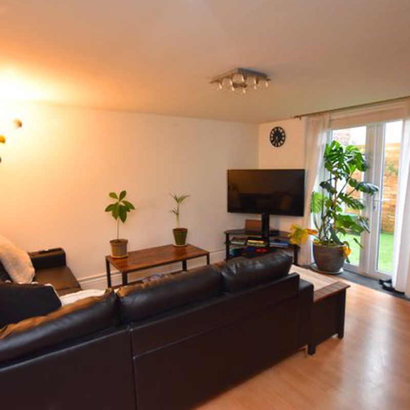 Flat to rent in Castle Road, Scarborough YO11