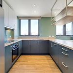 Rent 4 bedroom apartment of 126 m² in Wembley