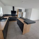 Rent 4 bedroom house of 95 m² in CHAVANNES