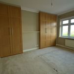 Rent 4 bedroom flat in Romford