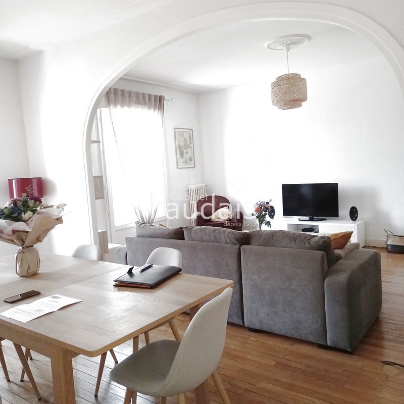 Appartement de 80 m² à Saint-Lô Saint-Georges-Montcocq
