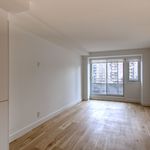 Rent 1 bedroom apartment of 83 m² in Montreal