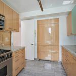 Rent 2 bedroom apartment of 183 m² in New York