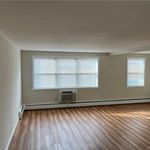 Rent 1 bedroom apartment of 440 m² in Norwalk