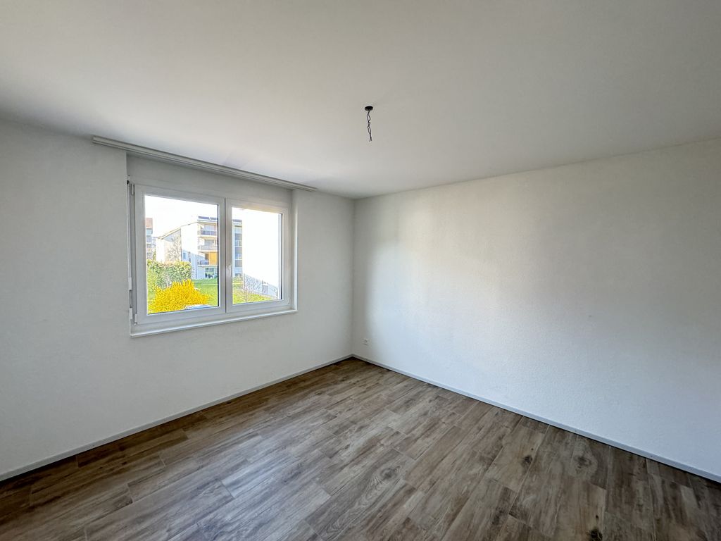 Rent 4 bedroom apartment of 116 m² in Courrendlin