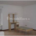 Affitto 2 camera appartamento di 80 m² in Piacenza