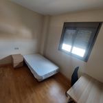 Rent 2 bedroom apartment of 73 m² in Alcalá de Guadaíra