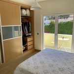 Rent a room of 150 m² in Aroeira