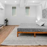Rent 2 bedroom apartment of 178 m² in Manhattan