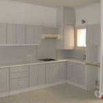 Appartement de 60 m² avec 4 chambre(s) en location à Castelnau-de-Guers