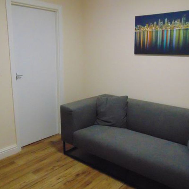 Flat to rent in Colne Road, Burnley BB10 Stoneyholme