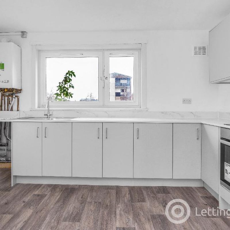 2 Bedroom Flat to Rent at Edinburgh, Gilmerton, Liberton, Southhouse, England
