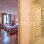 Rent 4 bedroom apartment of 85 m² in Venezia