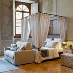 Rent 3 bedroom apartment of 180 m² in Florence