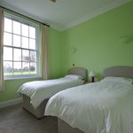 Rent 2 bedroom flat in Chichester