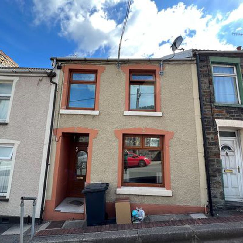 Terraced house to rent in High Street, Mountain Ash CF45 Darranlas