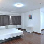 Rent 1 bedroom house of 400 m² in Khlong Toei