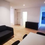 Rent a room of 150 m² in Porto