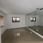Rent 3 bedroom house of 283 m² in Miami