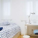 Rent a room of 98 m² in Madrid