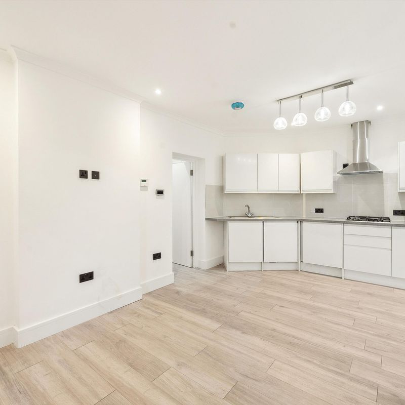 apartment for rent at apartment Aylestone Avenue, London, NW6 Kensal Rise