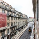 Rent 5 bedroom apartment of 200 m² in Lisboa