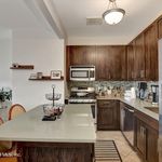 Rent 1 bedroom apartment of 81 m² in Staten Island