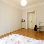 Rent a room of 150 m² in Torino