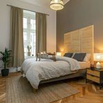 Miete 3 Schlafzimmer wohnung von 150 m² in Berlin