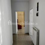 Affitto 4 camera appartamento di 100 m² in Viterbo