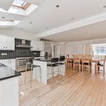 Rent 6 bedroom house of 239 m² in London