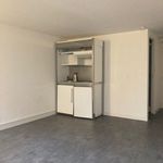 Rent 1 bedroom apartment of 23 m² in Bordeaux