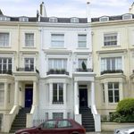 Rent 5 bedroom house of 288 m² in London
