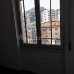 Affitto 5 camera appartamento di 75 m² in Genoa