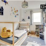 Rent 3 bedroom apartment of 101 m² in Buttes-Chaumont, Villette, Bas Belleville