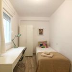 Rent a room of 74 m² in Madrid