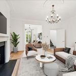 Rent 6 bedroom house of 329 m² in London