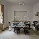 Rent 9 bedroom apartment of 350 m² in Roma