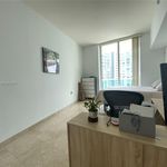 Rent 3 bedroom apartment of 1492 m² in Sunny Isles Beach